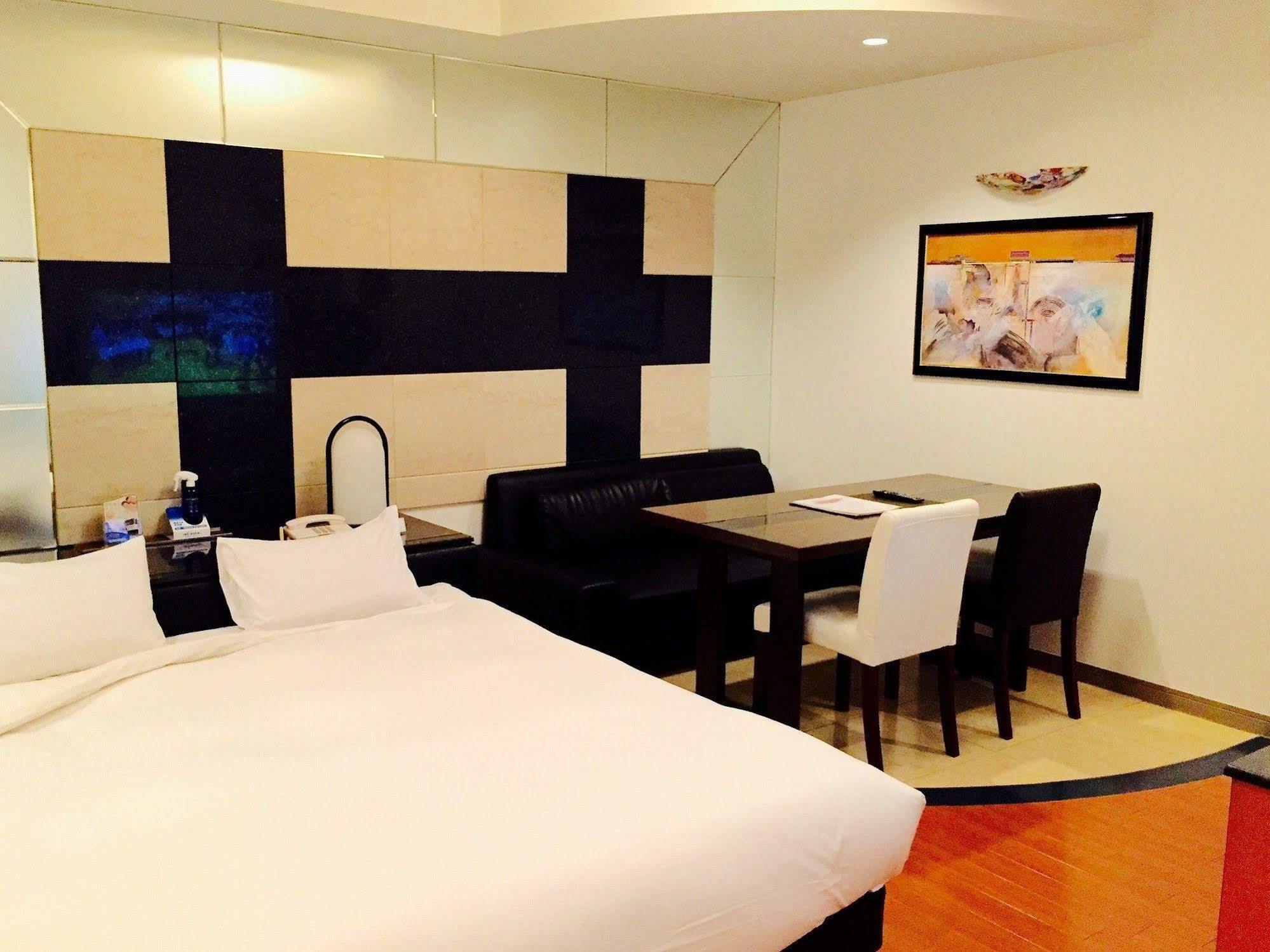 Niceinn Hotel Maihama Tokyo Bay Premiere Urayasu Exteriör bild