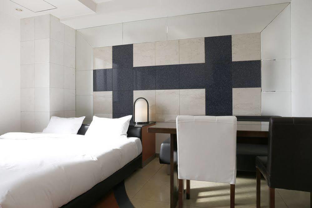 Niceinn Hotel Maihama Tokyo Bay Premiere Urayasu Exteriör bild